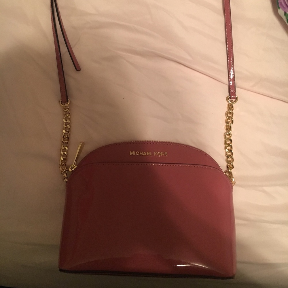 Michael kors pink sling bag